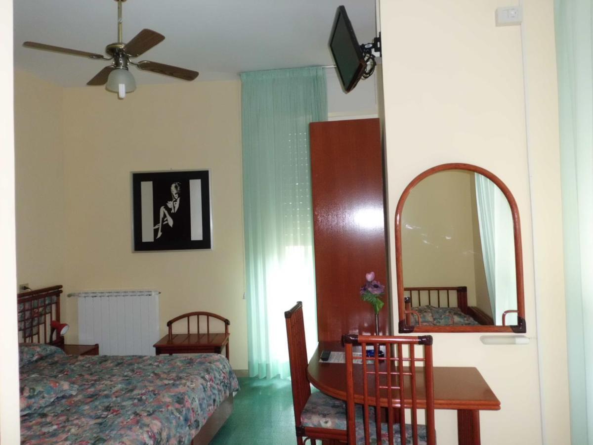 Fegina 3 Deluxe Bedrooms & Bathrooms Μοντερόσο αλ Μάρε Εξωτερικό φωτογραφία